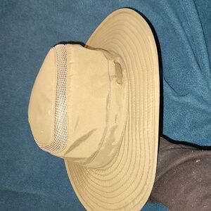 Green Tilley Airflo Hat 7 1/8